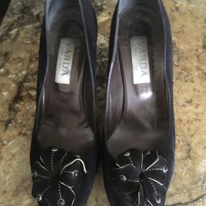 Vintage cloth pumps